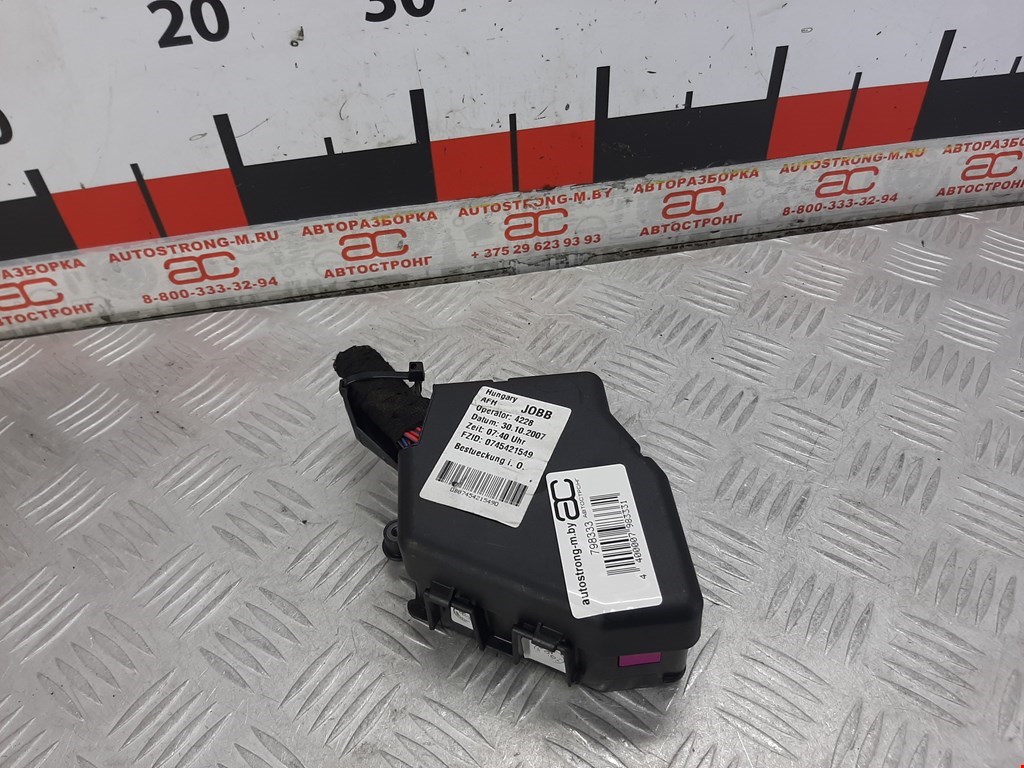 Датчик уровня в бачок омывателя AUDI A6 C6 2004-2010