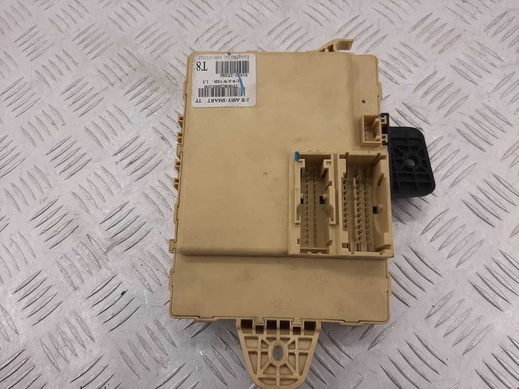 Датчик уровня в бачок омывателя KIA Optima 2010-2016