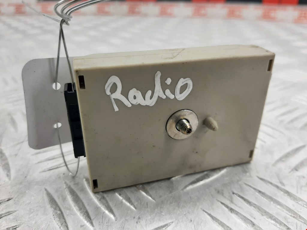 Усилитель антенны BMW 6er E63/E64 2003-2011