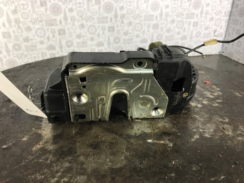 Замок двери задней правой MERCEDES-BENZ CLS-Class C219 2004-2010