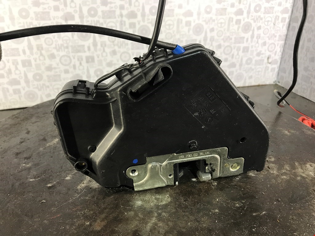 Замок двери задней правой MERCEDES-BENZ CLS-Class C219 2004-2010