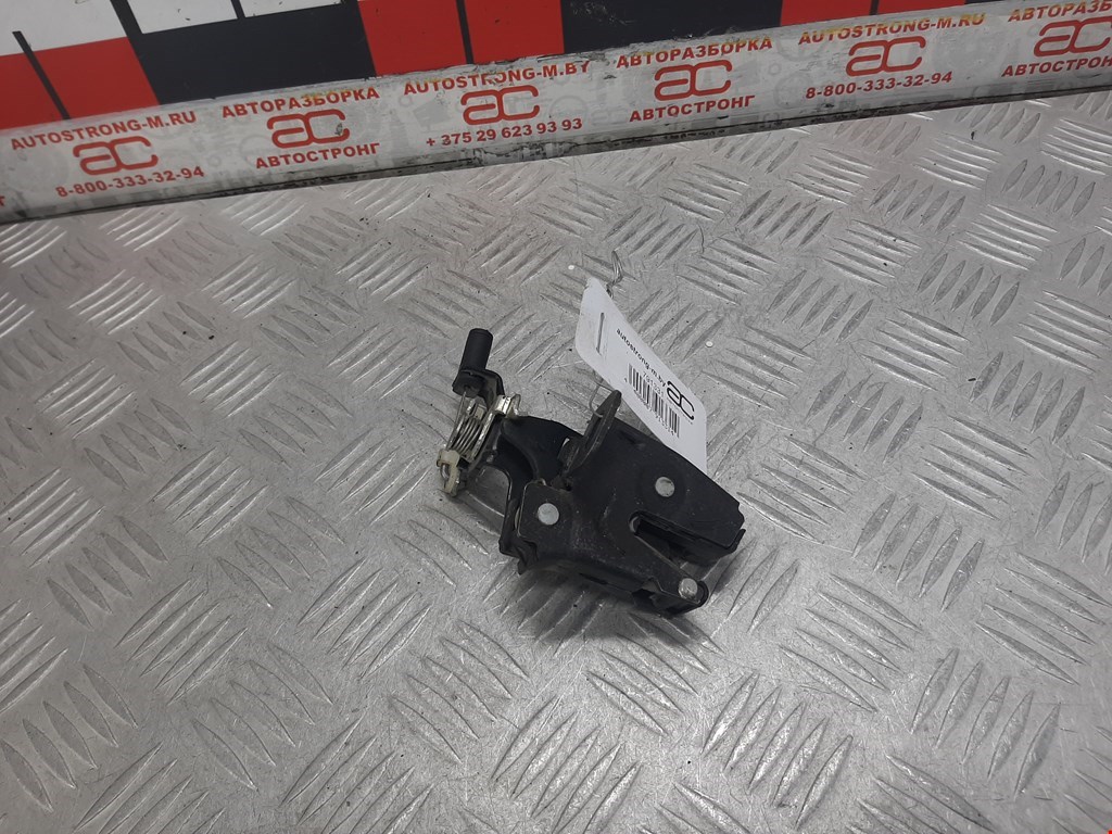 Замок двери распашной левой Volkswagen Caddy 3 (2004-2015)