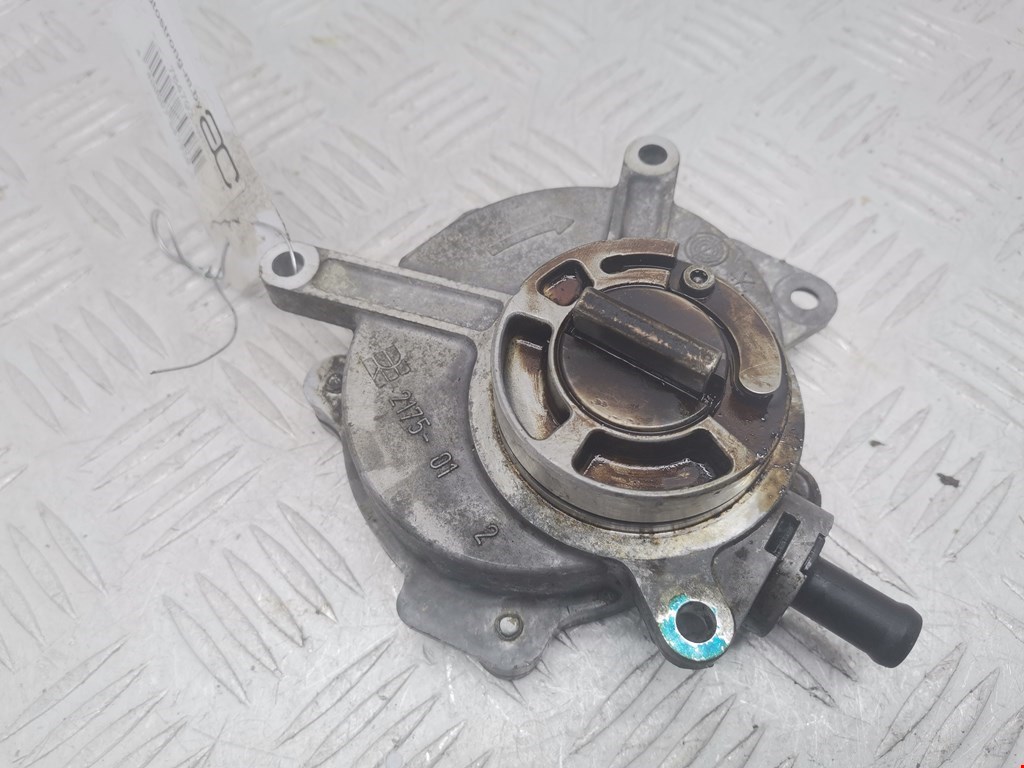 Насос вакуумный Audi A4 B6 (2000-2006)