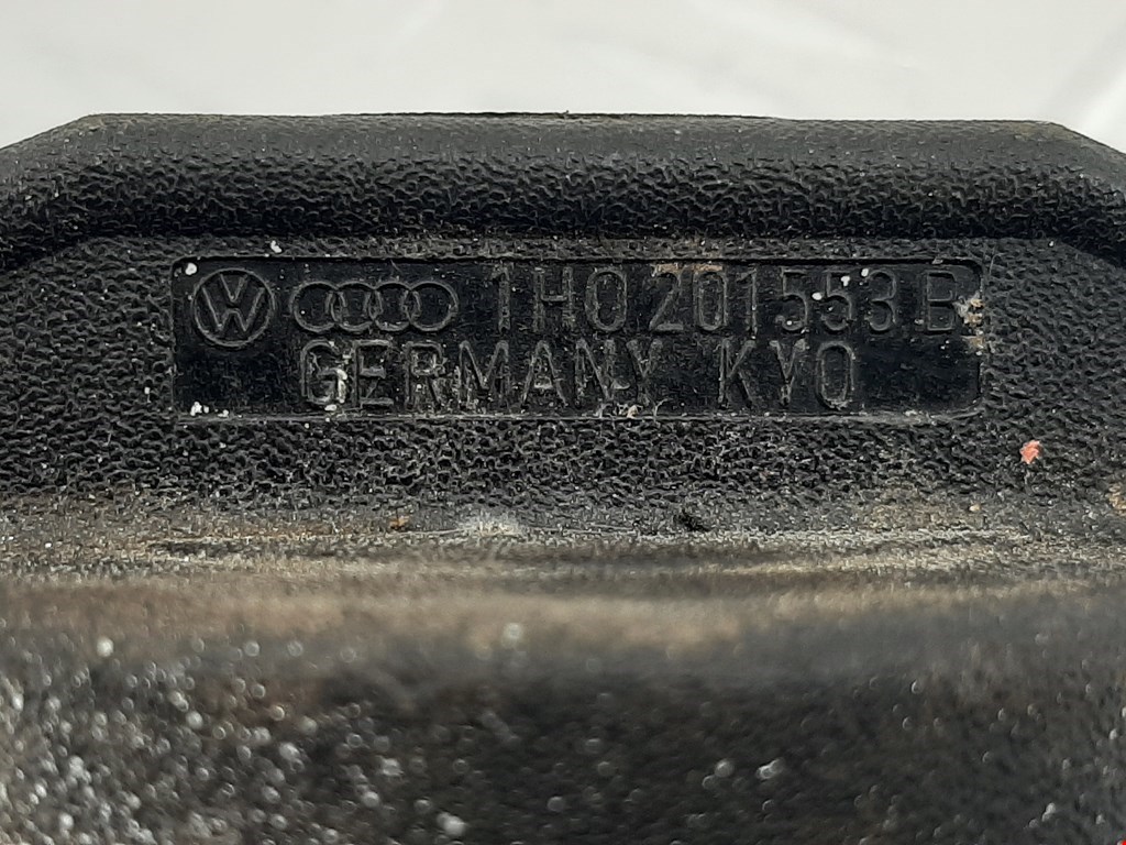 Крышка топливного бака AUDI A8 D2 1994-2002