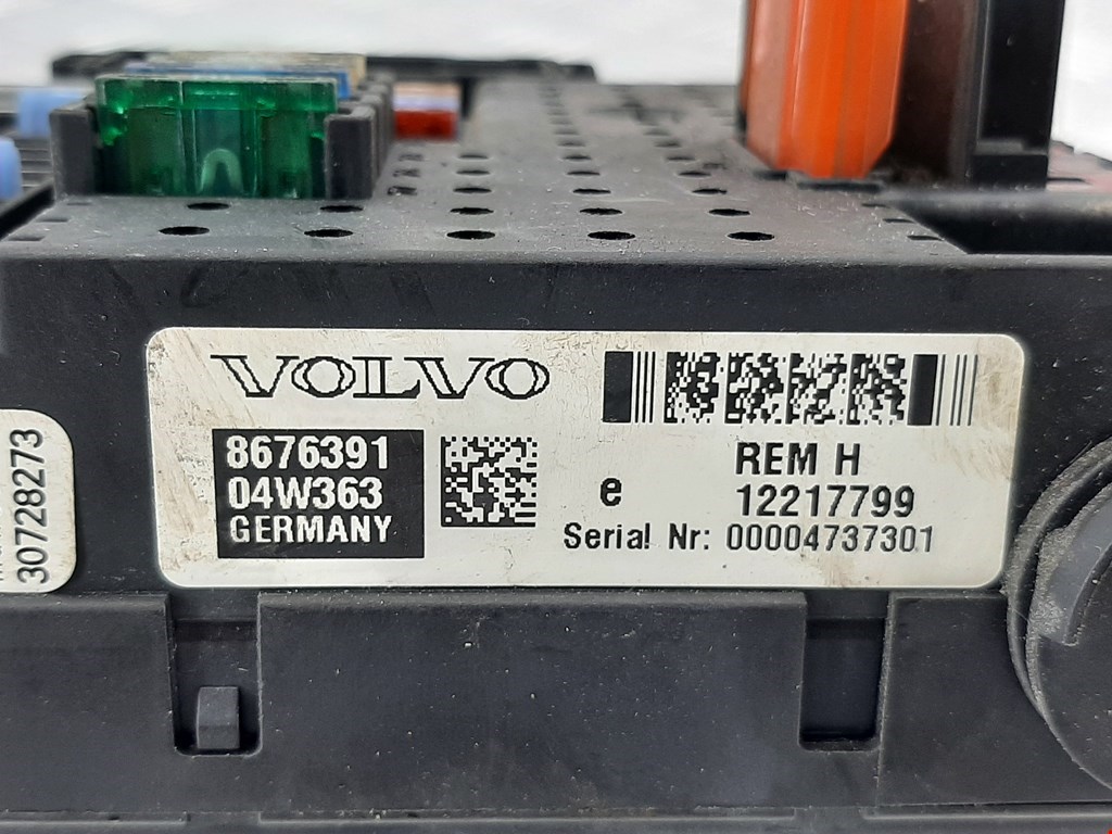 Датчик уровня в бачок омывателя VOLVO XC90 2002-2014