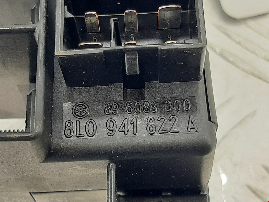 Блок реле AUDI A6 C6 2004-2010