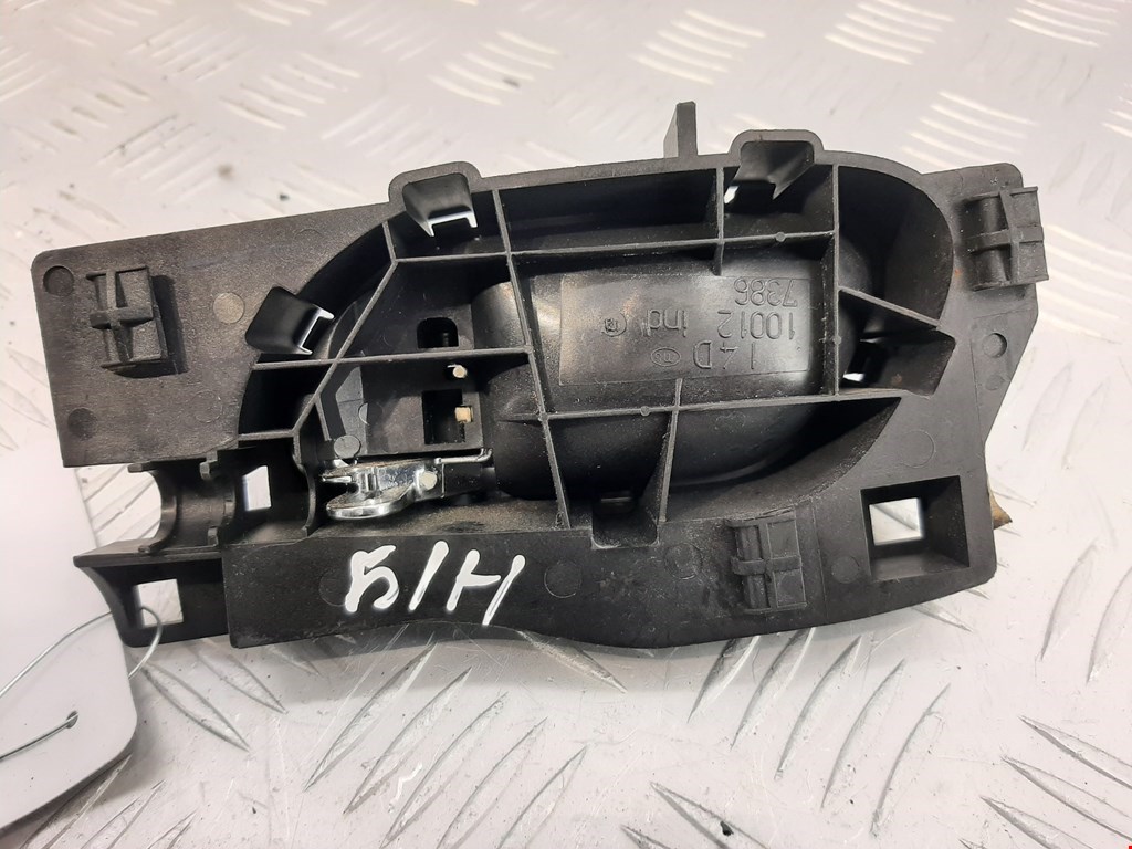 Ручка дверная задняя внутренняя правая PEUGEOT 407 2004-2010