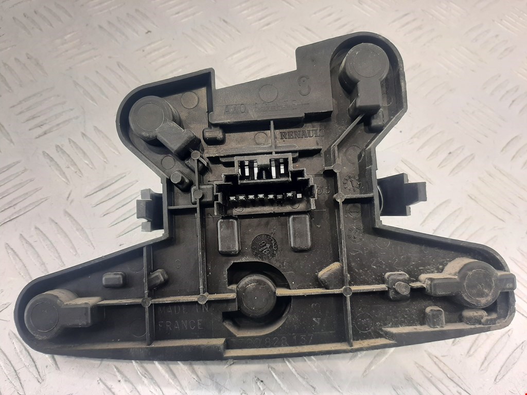 Фонарь задний левый RENAULT Megane I 1996-2002