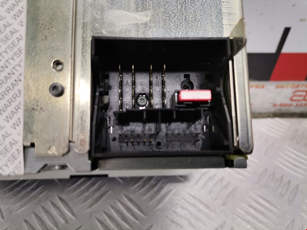 Магнитола VOLKSWAGEN Golf V 2003-2009