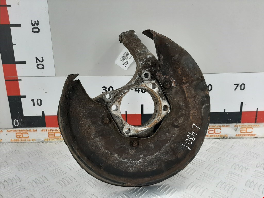 Кулак задний левый Audi A6 C6 (2004-2011)