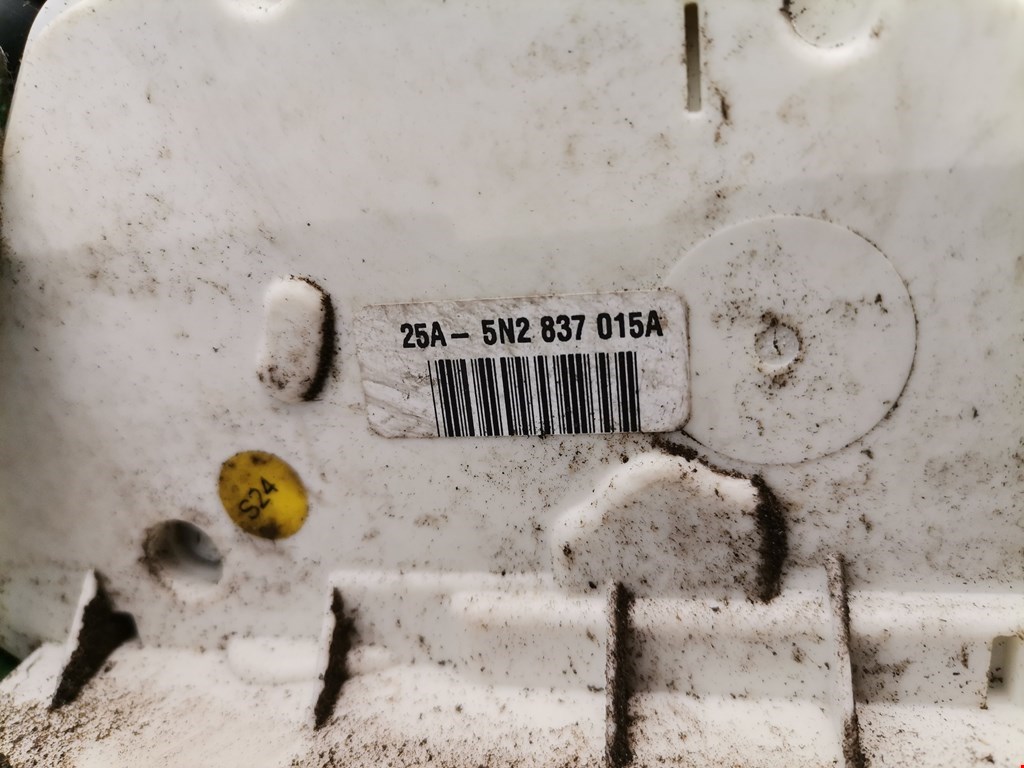 Замок двери передней левой SEAT Ibiza 2008-2017