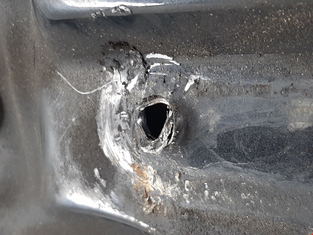 Капот AUDI A4 B6 2001-2005