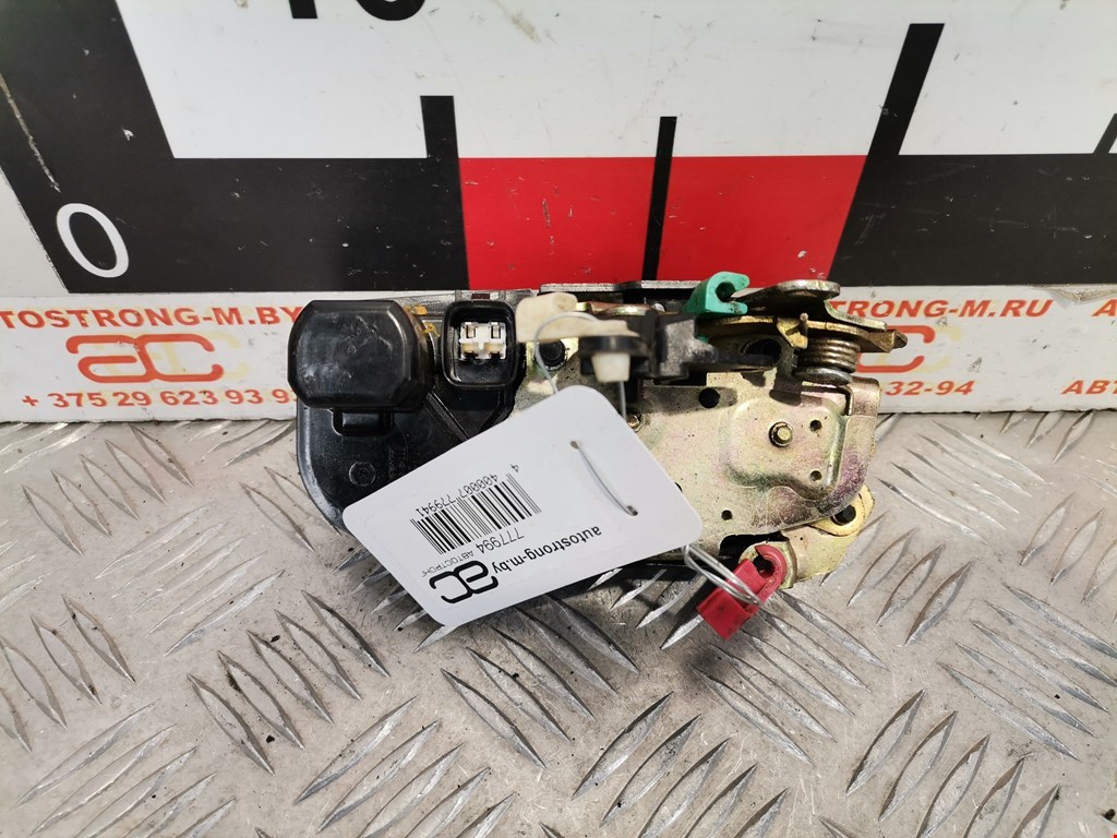 Замок двери передней правой DODGE Durango II 2003-2009