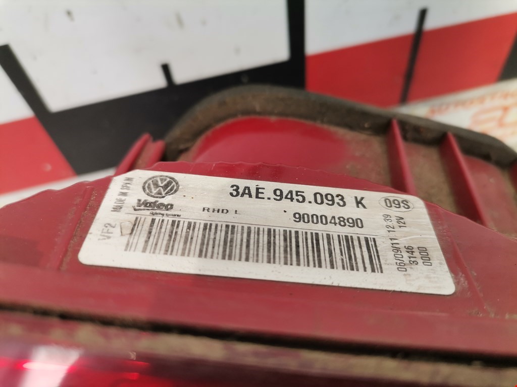 Фонарь задний внутренний левый VOLKSWAGEN Passat B7 2011-2015