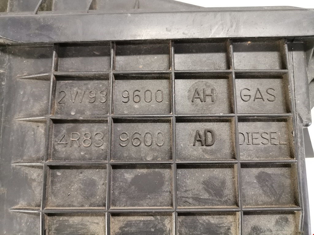 Корпус воздушного фильтра JAGUAR XF X250 2007-2015