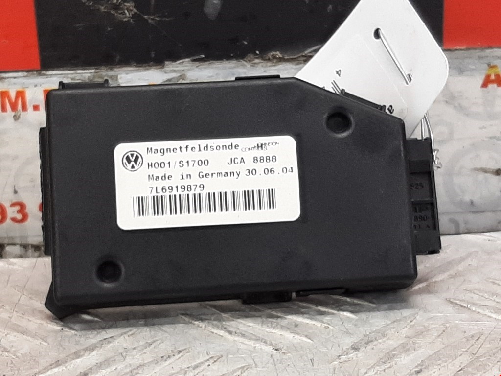 Датчик ускорения (курсовой устойчивости уровня оборотов) Volkswagen Touareg 1 (2002-2010)