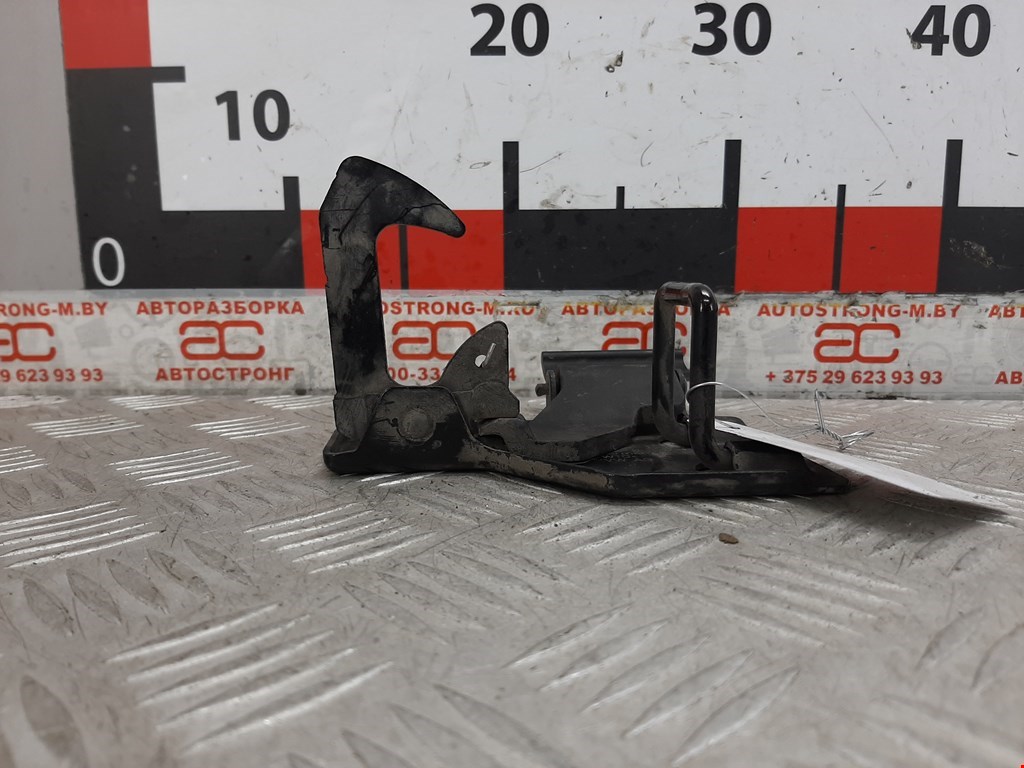 Замок капота VOLKSWAGEN Touareg 2002-2010