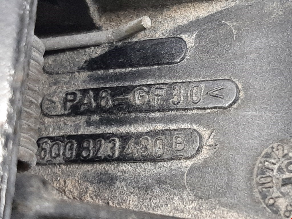 Замок капота VOLKSWAGEN Touareg 2002-2010