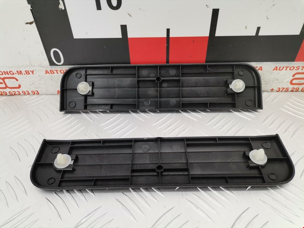 Накладка порога (внутренняя) INFINITI G G25/G35/G37 V36 2007-2014