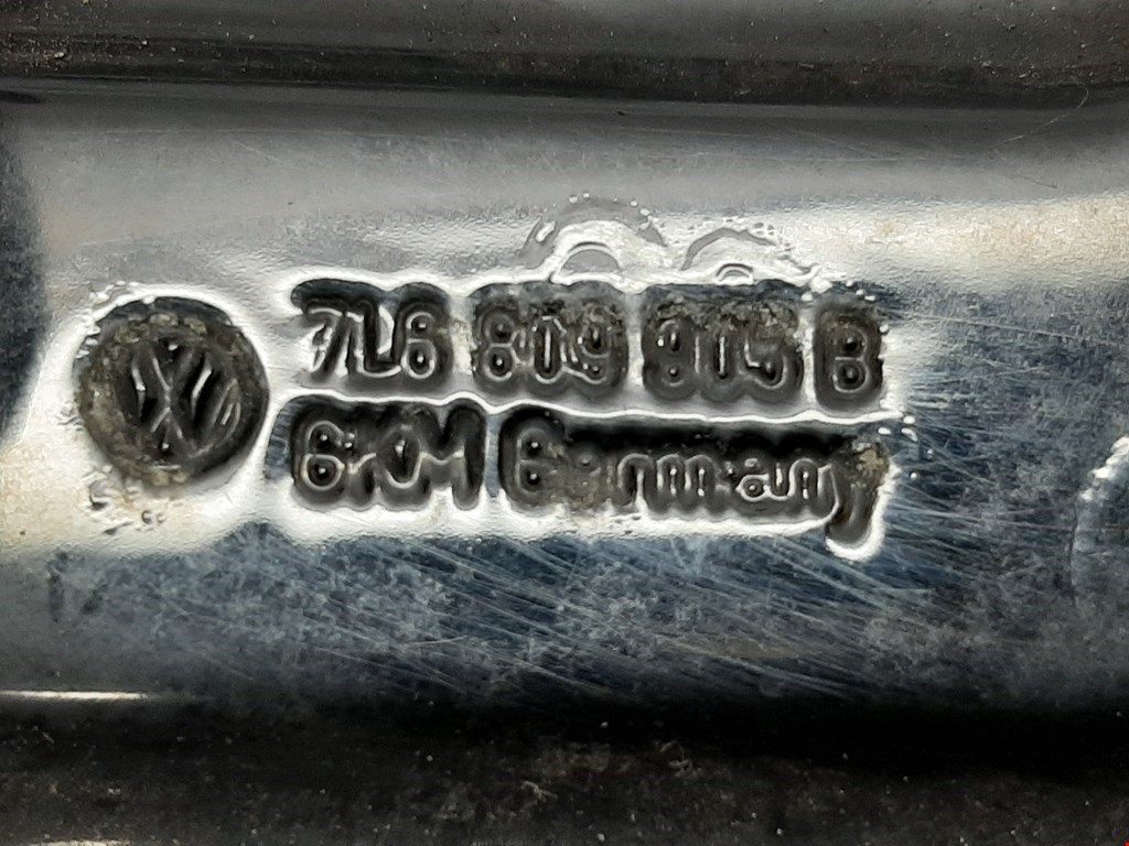 Лючок бензобака VOLKSWAGEN Touareg 2002-2010