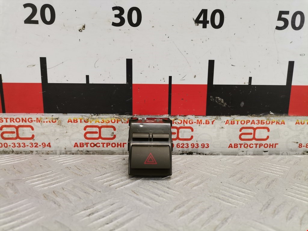 Кнопка аварийной сигнализации (аварийки) TOYOTA Camry XV40 2006-2011