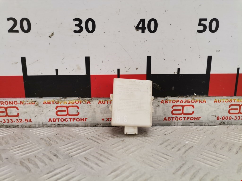 Блок комфорта TOYOTA Sienna XL20 2003-2010