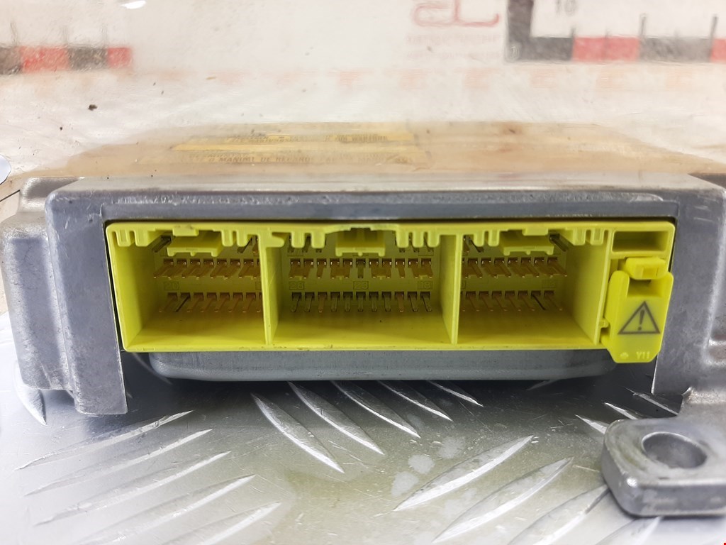 Блок управления AIR BAG TOYOTA Sienna XL20 2003-2010
