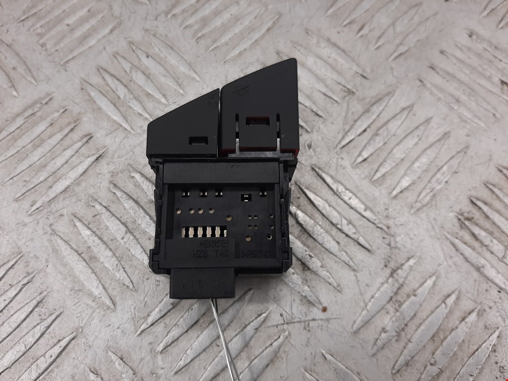 Кнопка аварийной сигнализации (аварийки) HONDA Accord VIII 2008-2013