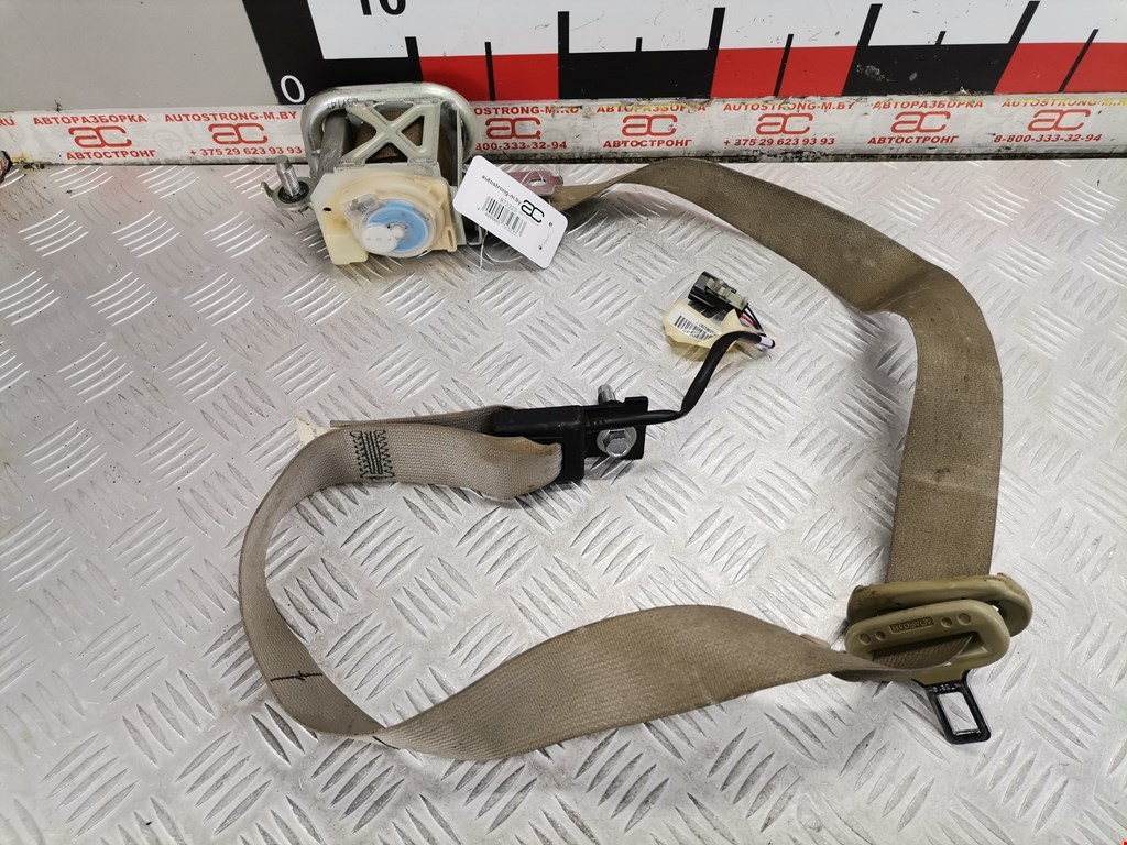 Ремень безопасности передний правый Infiniti QX56 (JA60) (2004-2010)