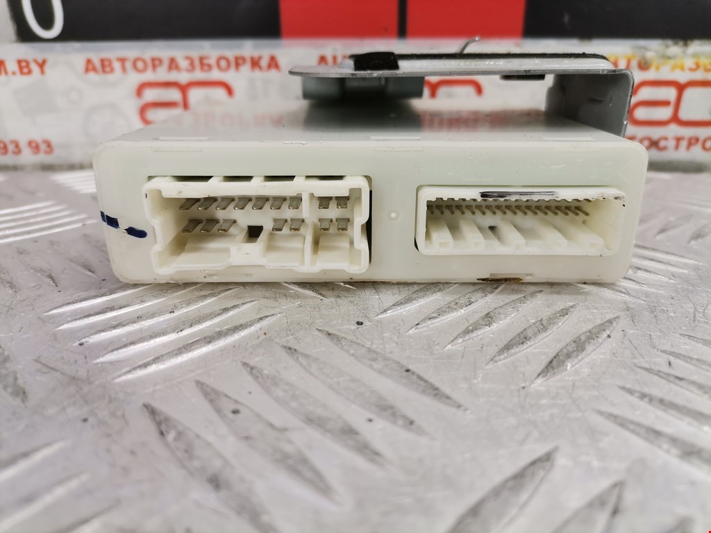 Блок комфорта INFINITI QX56/QX80 2004-2010