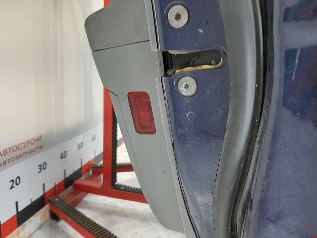 Дверь передняя правая CHRYSLER 300 C 2004-2010