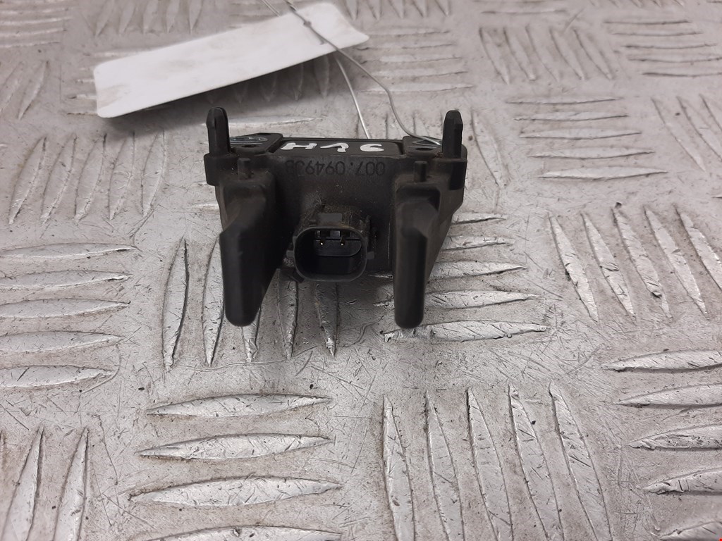 Датчик AIR BAG (подушек безопасности) TOYOTA Sienna XL20 2003-2010