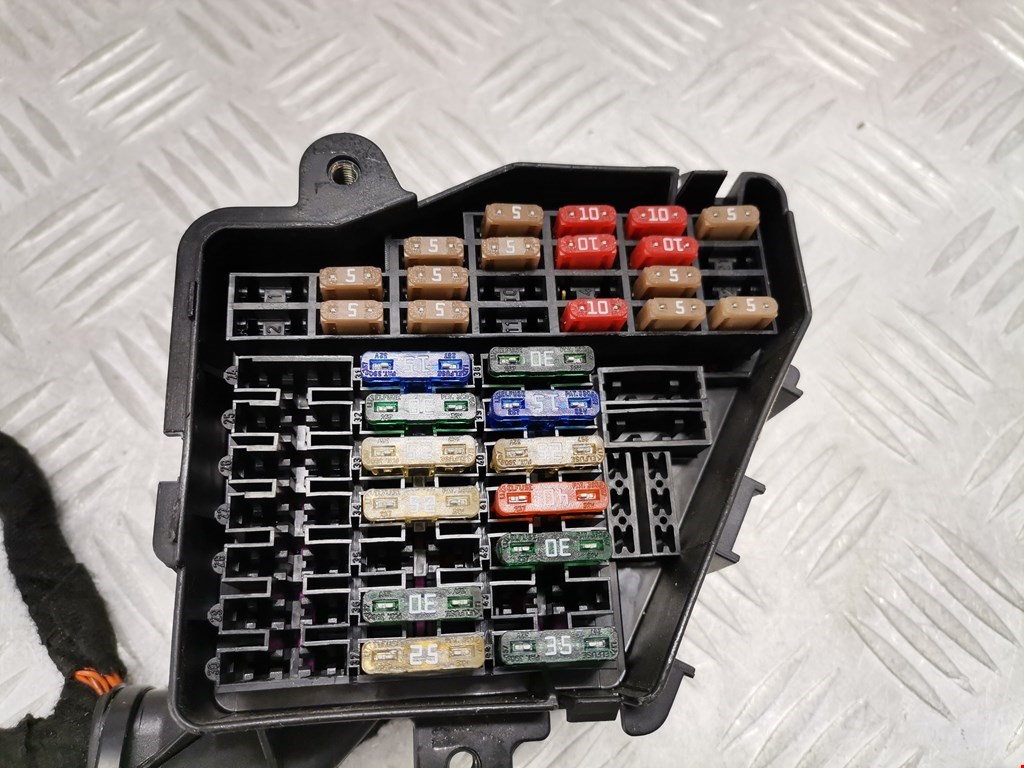 Датчик уровня в бачок омывателя AUDI A6 C6 2004-2010