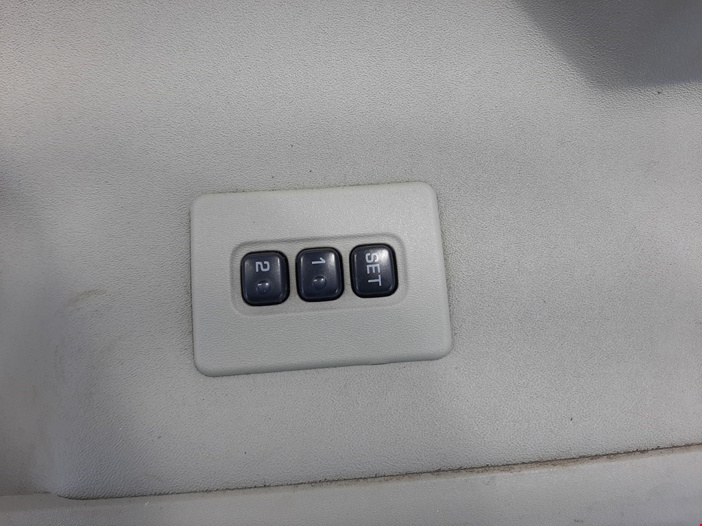 Дверь передняя левая INFINITI QX56/QX80 2004-2010