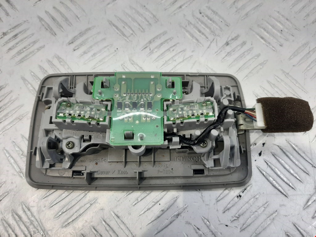 Плафон салонный (салона фонарь) LEXUS GS 2005-2011