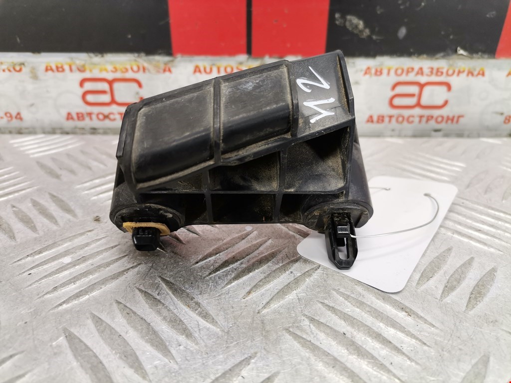 Кронштейн заднего бампера левый правый LEXUS GS 2005-2011