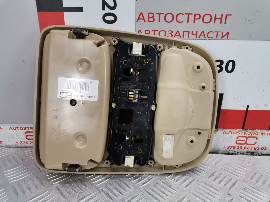 Плафон салонный (салона фонарь) TOYOTA Sienna XL20 2003-2010