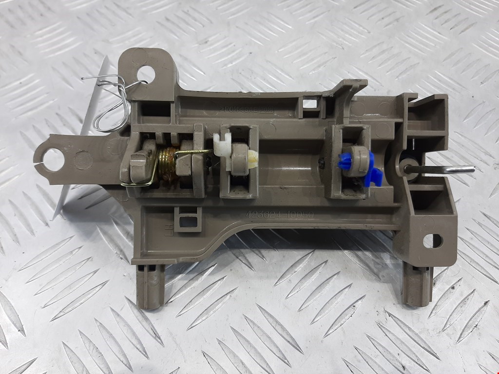 Ручка дверная задняя внутренняя левая TOYOTA Sienna XL20 2003-2010