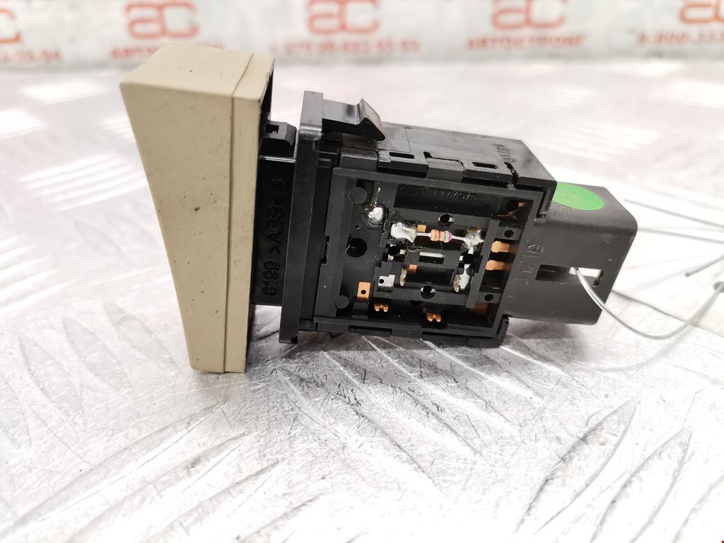 Кнопка антипробуксовочной системы HYUNDAI Santa Fe CM 2005-2012