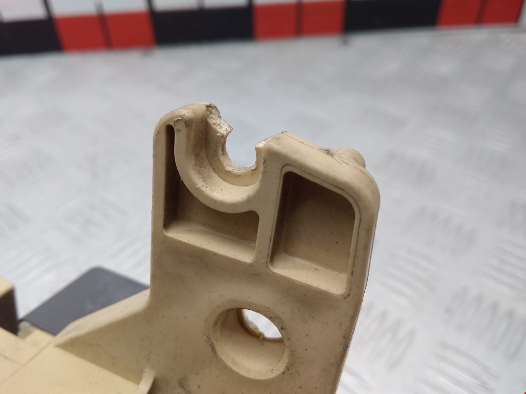 Блок комфорта TOYOTA Sienna XL20 2003-2010