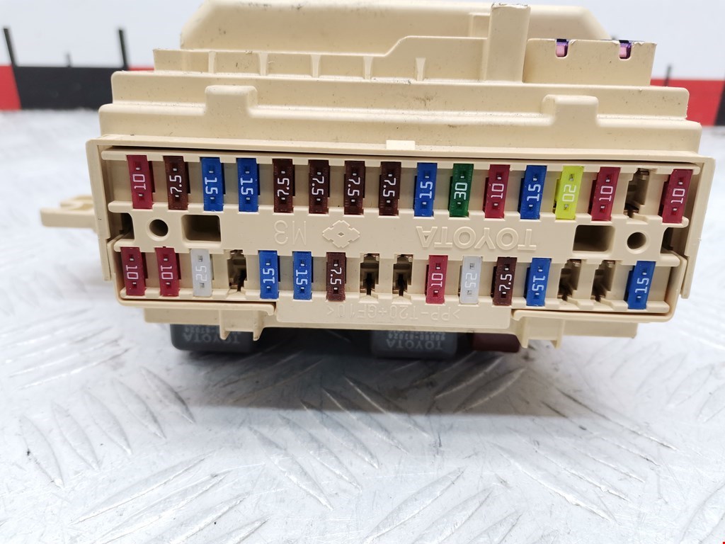 Блок комфорта TOYOTA Sienna XL20 2003-2010