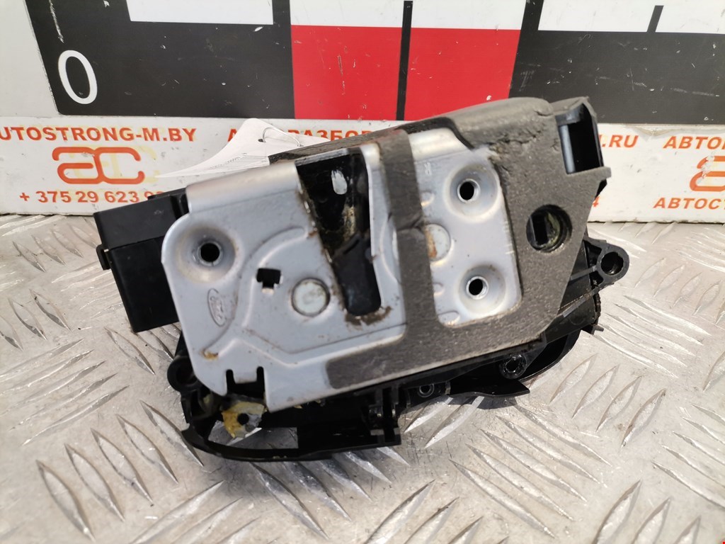 Замок двери передней правой FORD Fiesta 2008-2012