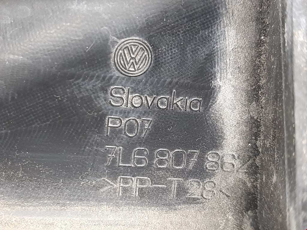 Кронштейн заднего бампера левый правый VOLKSWAGEN Touareg 2002-2010