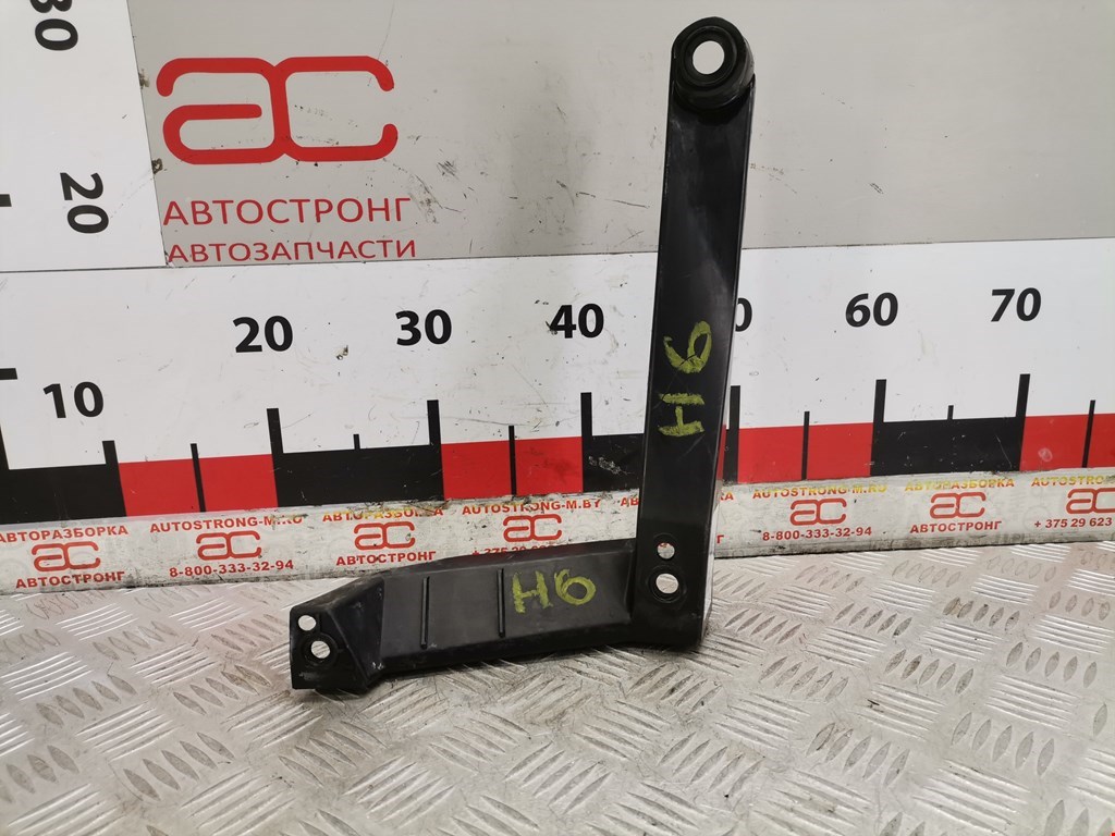 Кронштейн заднего бампера левый правый VOLKSWAGEN Touareg 2002-2010