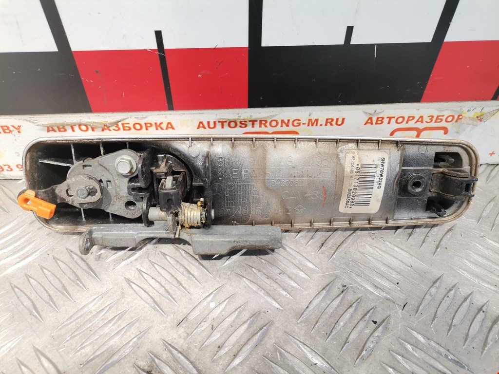 Ручка двери передней наружная правая JEEP Grand Cherokee WK 2004-2010