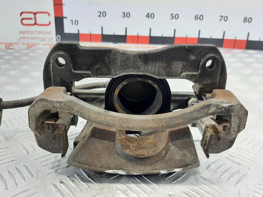 Суппорт передний левый TOYOTA Camry XV40 2006-2011