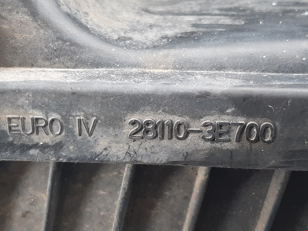 Корпус воздушного фильтра KIA Sorento 2002-2009