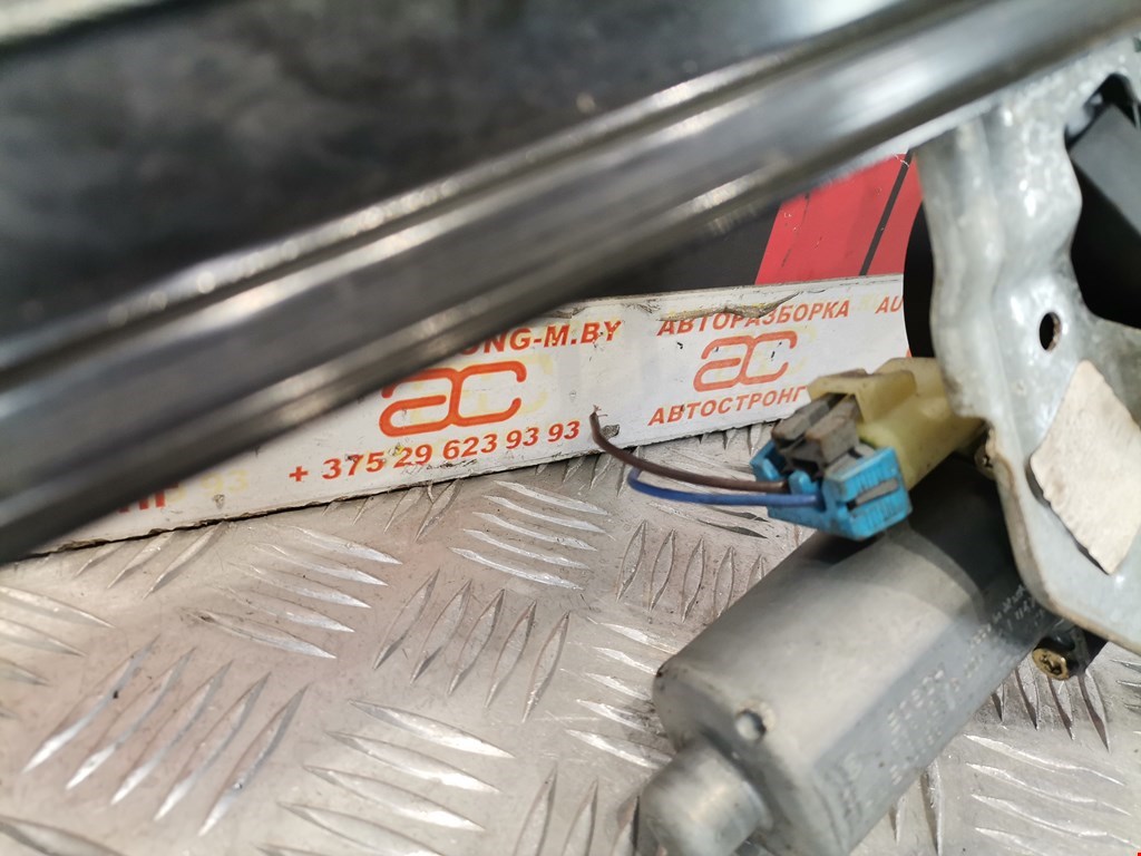 Стеклоподъемник задний правый CHEVROLET TrailBlazer 2001-2008