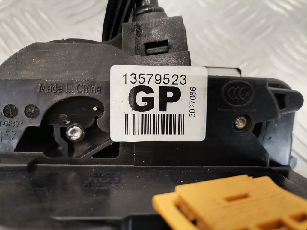 Замок двери передней правой CHEVROLET Equinox 2009-2017