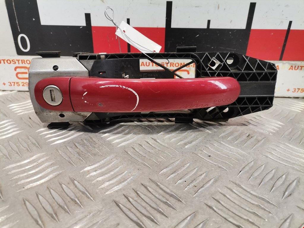 Ручка двери передней наружная правая SEAT Ibiza 2008-2017